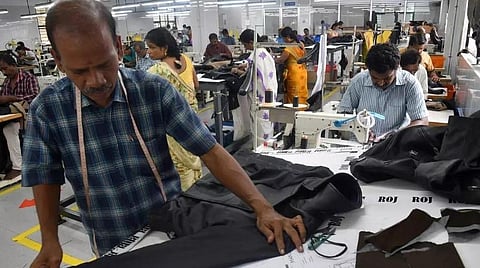 12 மணி நேர வேலை மசோதாவை கண்டித்து தமிழகம் முழுவதும் மே 12-ல் வேலைநிறுத்தம்: அனைத்து தொழிற்சங்கங்கள் அறிவிப்பு