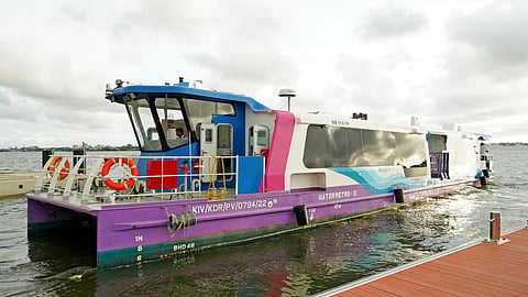 கொச்சி வாட்டர் மெட்ரோ சேவையின் படகு