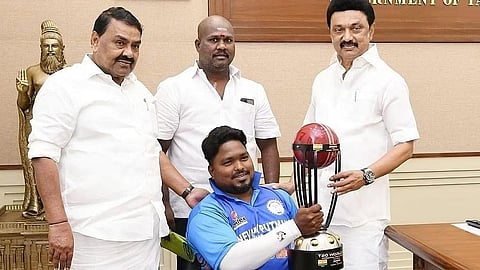 வினோத்பாபு