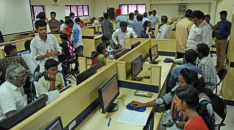 பொறியியல் படிப்புகளுக்கான மாணவர் சேர்க்கை | கோப்புப் படம்