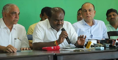 பாஜக, காங்கிரஸ் இரண்டும் எங்களை அணுகி உள்ளன: மதச்சார்பற்ற ஜனதா தளம்