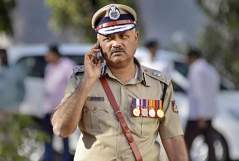 டிகே சிவக்குமார் நடவடிக்கை எடுப்பதாக சொன்ன கர்நாடக டிஜிபி பிரவீன் சூட் சிபிஐ-யின் புதிய இயக்குநராக அறிவிப்பு