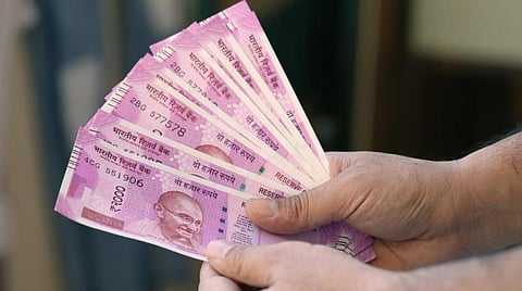 ரூ.2000 நோட்டுகளை திரும்பப் பெறுவதால் சாமானியருக்கு பாதிப்பு இல்லை: பொதுமக்கள், வணிகர் சங்கம் உள்ளிட்டோர் கருத்து