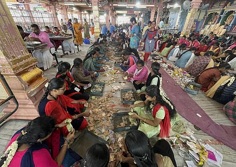 பழநி முருகன் கோயில் உண்டியல் காணிக்கை ரூ.54.36 லட்சம் - யூடியூபில் நேரடி ஒளிபரப்பு