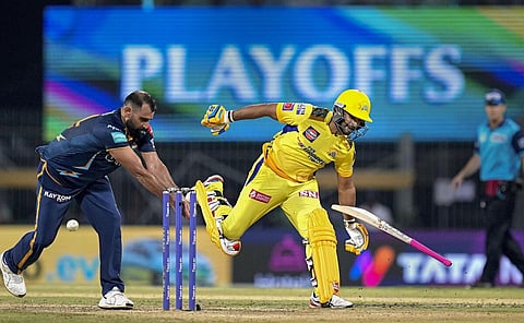 IPL 2023: CSK vs GT | மிடில் ஆர்டர் தடுமாற்றம்; 'ஸ்லோ' பாலில் வீழ்ந்த தோனி - சிஎஸ்கே 172 ரன்கள் சேர்ப்பு