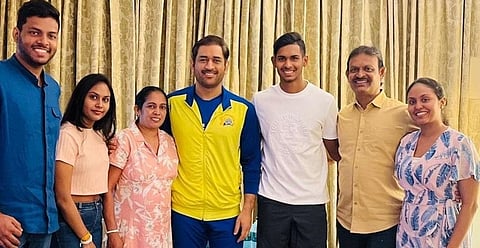 “என்னுடன் அவர் எப்போதும் இருப்பார்” - பதிரானா குடும்பத்தினருக்கு உறுதி அளித்த தோனி