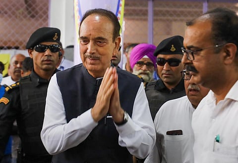 நாடாளுமன்ற திறப்பு விழாவை புறக்கணிக்கும் எதிர்க்கட்சிகளின் செயல் முற்றிலும் தவறானது: குலாம் நபி ஆசாத்