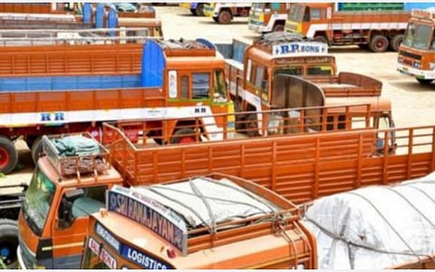 ஆன்லைன் அபராத நடவடிக்கையை கைவிட வலியுறுத்தி ஜூன் 6-ல் உண்ணாவிரதப் போராட்டம்: லாரி உரிமையாளர்கள் சங்கம் அறிவிப்பு