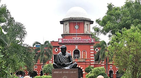 பொறியியல் மாணவர் சேர்க்கை - ஆன்லைன் விண்ணப்ப பதிவு 2 லட்சத்தை தாண்டியது