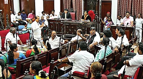 சென்னை மாநகராட்சி மாமன்ற கூட்டம் மேயர் பிரியா தலைமையில் ரிப்பன் மாளிகை, கூட்ட அரங்கத்தில் நேற்று நடைபெற்றது. படம்: ம.பிரபு