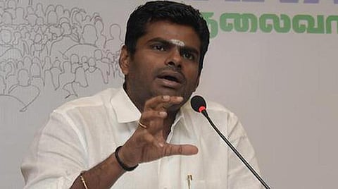 பிரதமர் மோடி படம் இருப்பதால் 250 கால்நடை ஆம்புலன்ஸ்கள் தமிழகத்தில் முடக்கம் - அண்ணாமலை கண்டனம்