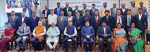 நவீன காலத்தில் தொழில்நுட்பங்கள் வளர்ந்து வருவதால் கல்வி முறைகளை மாற்றுவது அவசியம் - ஆளுநர் கருத்து