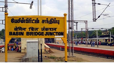 பேசின் பிரிட்ஜ் பாலம் பணி: விரைவு ரயில்களின் சேவையில் மாற்றம்