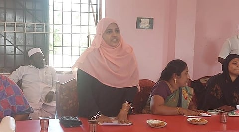 இளையான்குடி பேரூராட்சிக் கூட்டத்தில் பேசிய முன்னாள் தலைவர் செய்யது ஜமீமா.