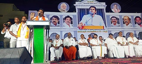 தமிழகத்தில் திமுகவுக்கும் பாஜகவுக்கும் மட்டும் நடைபெறும் யுத்தம் - ஓசூரில் அண்ணாமலை பேச்சு