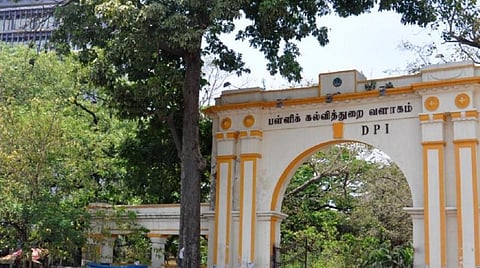 இடைநின்ற மாணவர்களை பள்ளிகளில் சேர்க்க நடவடிக்கை: அதிகாரிகளுக்கு பள்ளிக்கல்வித் துறை உத்தரவு