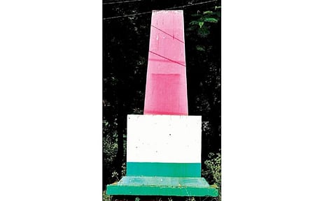 நினைவுத் தூண்