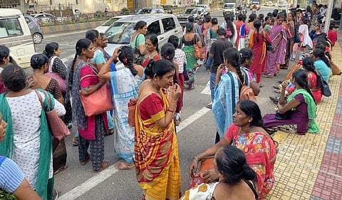 புதுச்சேரியில் மகளிர் இலவச பேருந்து பயணத் திட்டம் எப்போது நடைமுறைக்கு வரும்?