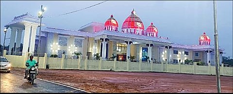 திருவாரூர் அருகே உள்ள காட்டூரில் அமைக்கப்பட்டுள்ள கலைஞர் கோட்டத்தின் எழில்மிகு தோற்றம்.