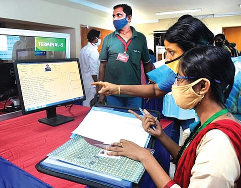 மருத்துவ மாணவர் சேர்க்கை: பறிக்கப்படும் மாநில உரிமை