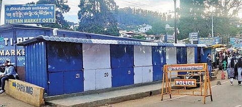 உதகையில் யாருக்கும் பலனளிக்காமல் பூட்டிக் கிடக்கும் நகராட்சி கடைகள்