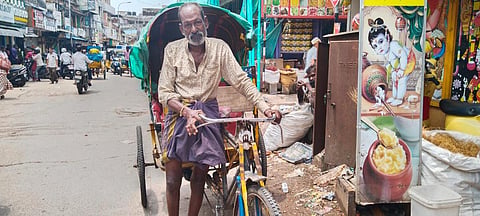 ரிக்‌ஷா ஓட்டுநர் சங்கர்