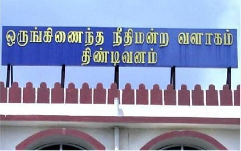 செங்கை நீதிமன்றம் அருகே நடந்த கொலை தொடர்பாக 7 பேர் திண்டிவனம் நீதிமன்றத்தில் சரண்