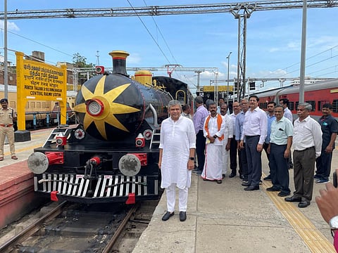 சுற்றுலா தலங்களுக்கு பாரம்பரிய நீராவி ரயில் - ரயில்வே அமைச்சர் அஸ்வினி வைஷ்ணவ் தகவல்