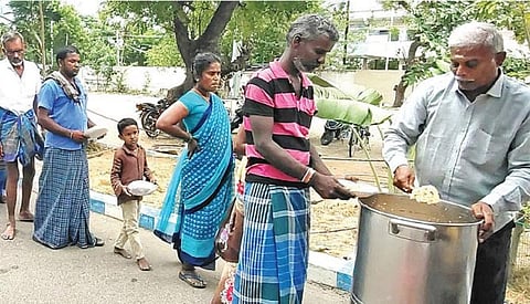 விருதுநகர் அரசு மருத்துவமனைகளில் 600 பேருக்கு அன்னதானம் - அசத்தும் அகத்தியர் சன்மார்க்க சங்கம்