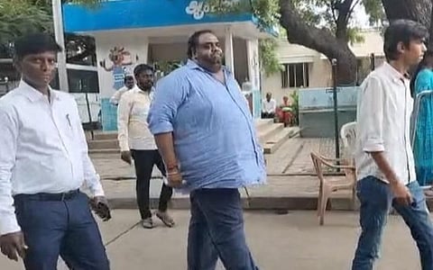 பண மோசடி வழக்கு: திரைப்பட தயாரிப்பாளர் போலீஸ் விசாரணைக்கு ஆஜர்