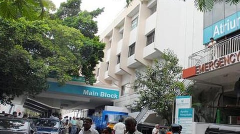 முன்னாள் அமைச்சர் நாசர் அப்போலோவில் அனுமதி