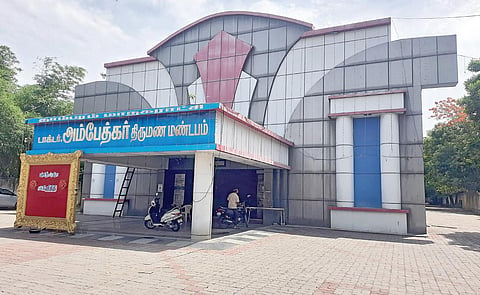 மாநகராட்சியால் கைவிடப்பட்ட அம்பேத்கர் திருமண மண்டபம்: புனரமைப்பை எதிர்நோக்கும் தாம்பரம் மக்கள்