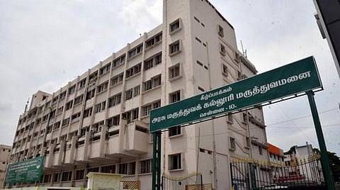 சென்னை | அரசு பேருந்தின் சக்கரத்தில் சிக்கி கல்லூரி மாணவர் உயிரிழப்பு: படிக்கட்டு பயணத்தால் விபரீதம்
