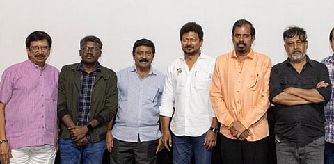 “வலியை ஒரு புல்லாங்குழல் இசைபோல  உணர்த்திவிட்டார் மாரி” - ஆர்.கே.செல்வமணி புகழாரம்