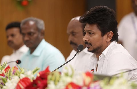 சாதி சான்றிதழ் வழங்குவதில் திருப்பத்தூர் ஏன் பின்தங்கியுள்ளது? - அமைச்சர் உதயநிதி ஸ்டாலின் கேள்வி