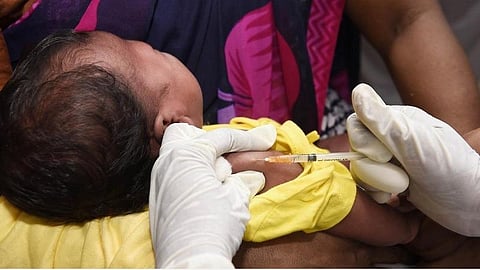 தஞ்சை அருகே பெண் குழந்தை உயிரிழப்பு: தடுப்பூசி காரணமா? - போலீஸார் விசாரணை