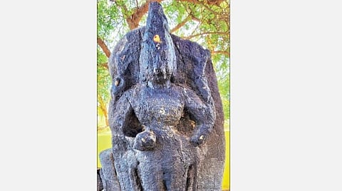 விளாத்திகுளம் அருகே வைப்பாறு கோயிலில் 8-ம் நூற்றாண்டு கொற்றவை சிற்பம் கண்டெடுப்பு