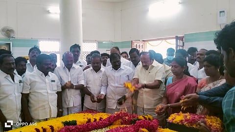 சுப்பிரமணிய சிவா நினைவு நாள் | நினைவிடத்தில் வேளாண் துறை அமைச்சர் மலர் தூவி மரியாதை