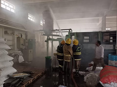சிவகாசி அருகே தீப்பெட்டி தொழிற்சாலையில் தீ விபத்து - ரூ.10 லட்சம் மதிப்பிலான பொருட்கள் சேதம்