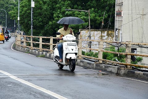 வடக்கு ஆந்திரா அருகே நிலவும் காற்றழுத்த தாழ்வுப்பகுதி - தமிழகத்தில் 6 நாட்களுக்கு மழை பெய்ய வாய்ப்பு
