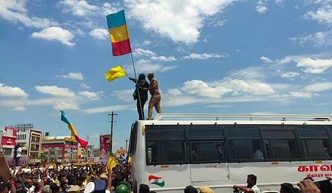 நெய்வேலியில் பாமகவினர் போராட்டம்