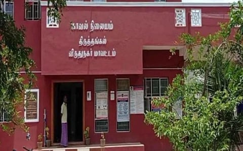 திருத்தங்கல் காவல் நிலையம் முன் தீக்குளித்த பாஜக நிர்வாகிக்கு சிகிச்சை