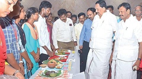 தினமும் ஒருவேளையாவது சிறுதானிய உணவை உட்கொள்ள வேண்டும்: பொதுமக்களுக்கு அமைச்சர் காந்தி அறிவுறுத்தல்