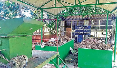 கோவையில் தோட்டக் கழிவுகளை உரமாக்கும் மையங்களில் காட்சிப் பொருளான கட்டமைப்புகள்!