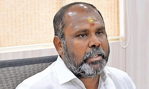 மதுரை அதிமுக மாநாடு: 5 லட்சம் சதுர அடியில் பந்தல்; 300 ஏக்கரில் வாகன நிறுத்துமிடம் - ஆர்.பி.உதயகுமார் தகவல்