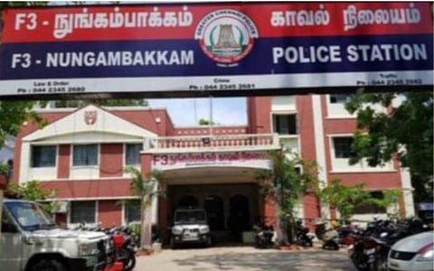 சென்னை | மது குடித்துவிட்டு ஓட்டியதால் பறிமுதல்: காவல் நிலையம் புகுந்து பைக் திருடியவர் கைது