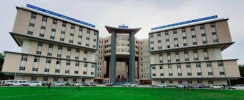 திருப்பத்தூர் ஆட்சியர் அலுவலகம்