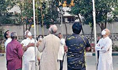 பட்டியல் சாதி ஊராட்சித் தலைவர்களும் தேசியக் கொடியும்