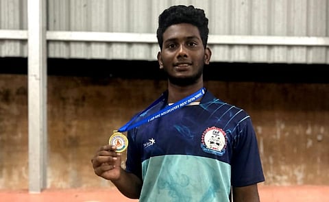 விளையாட்டு வீரர் விக்னேஷ்வர்