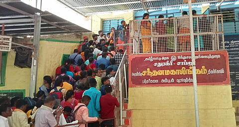 சதுரகிரியிலில் ஆடி அமாவாசை கோலாகலம்: 30 ஆயிரத்துக்கும் மேற்பட்டோர் தரிசனம்